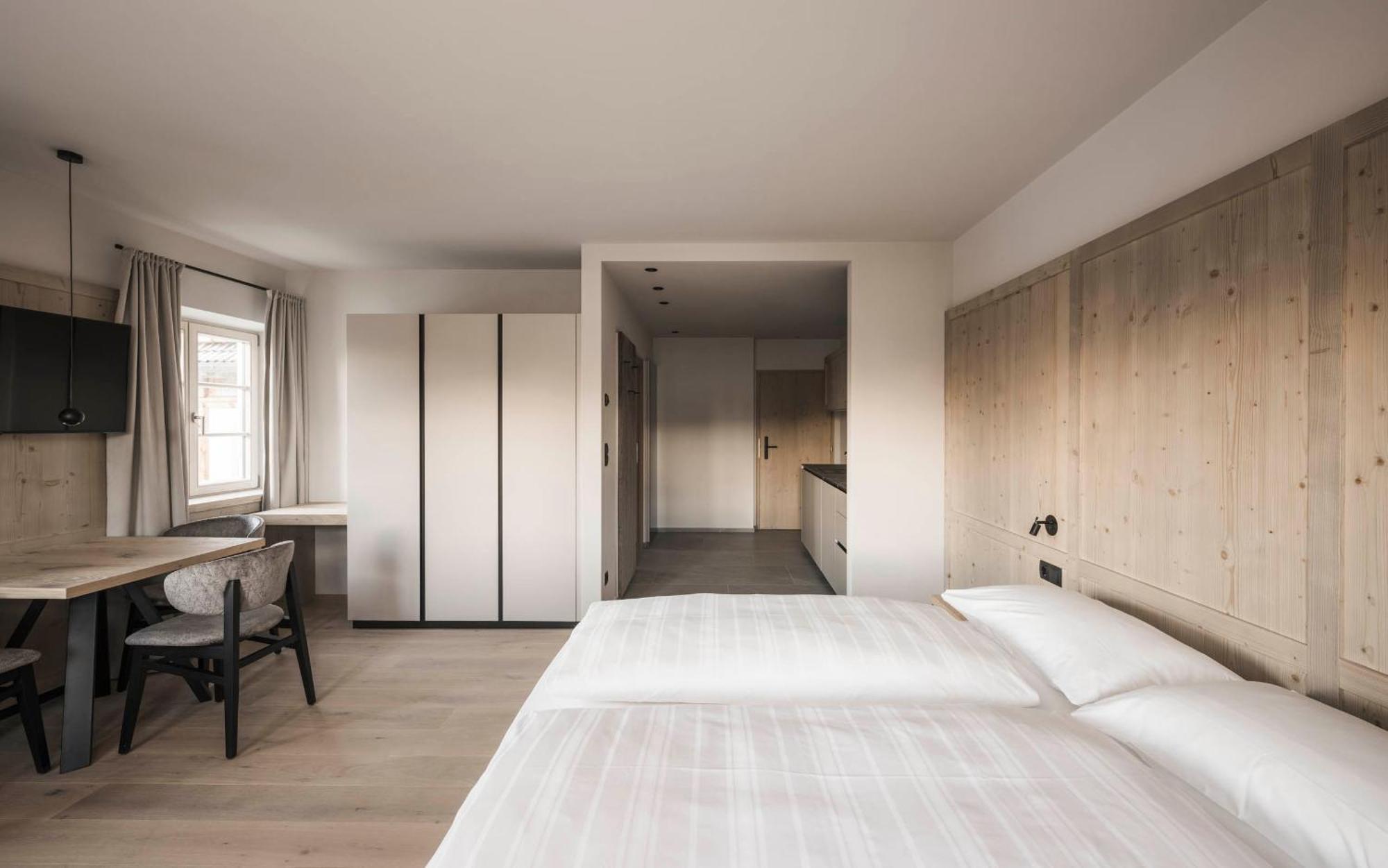 Hofergut Suites & Apartments ริสโคเน ภายนอก รูปภาพ